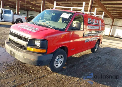 2004 Chevrolet Express z USA, uszkodzony, nr VIN 1GCGG25V641134411